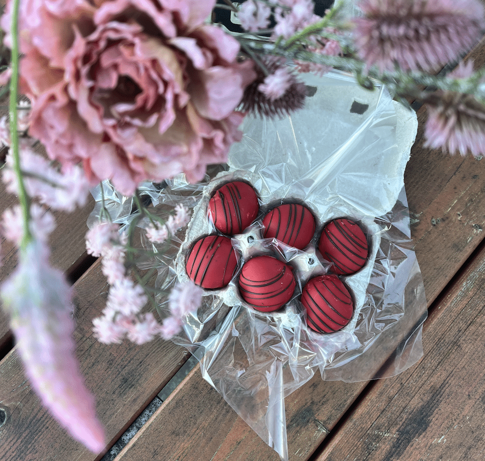 Påskeæg 6 stk. med jordbær chokolade