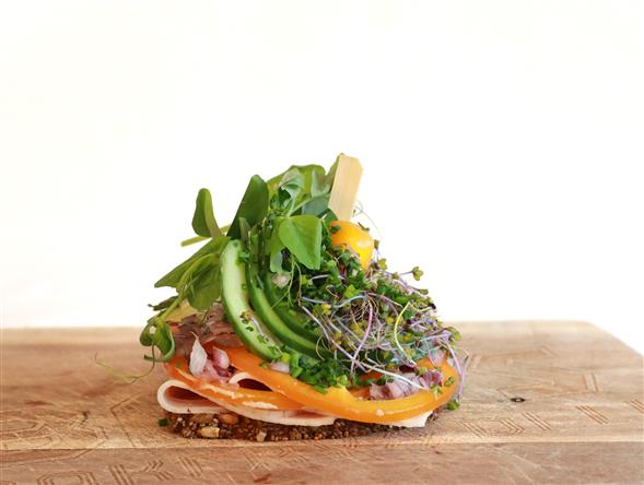 Smørrebrød m/Rullepølse